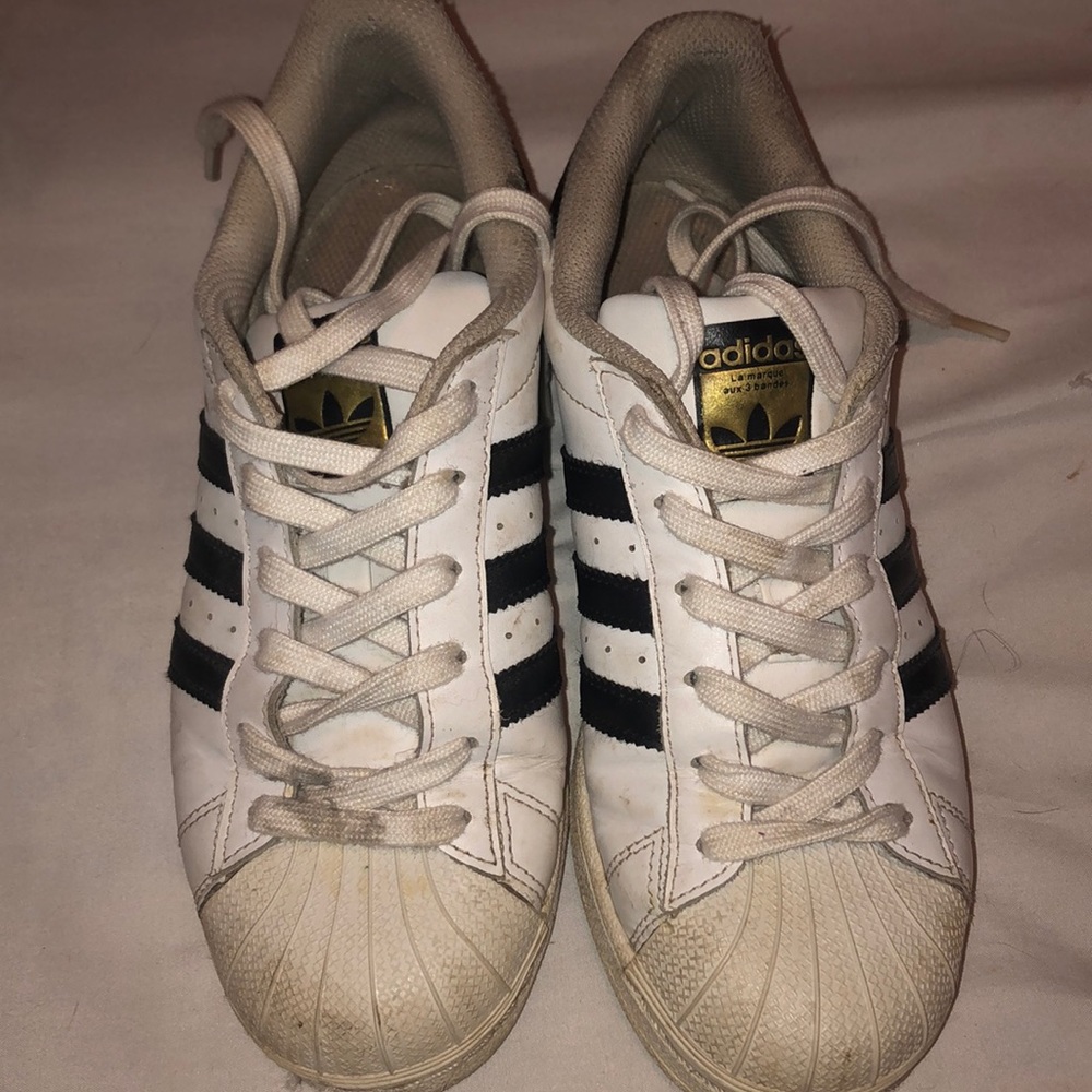 Adidas superstars